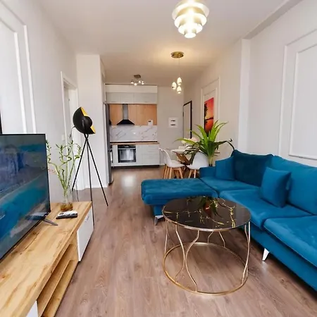 Luxury Garden Building 21st Floor דירה טיראנה